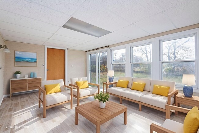 Building Photo - 8620 Milan-Oakville Rd