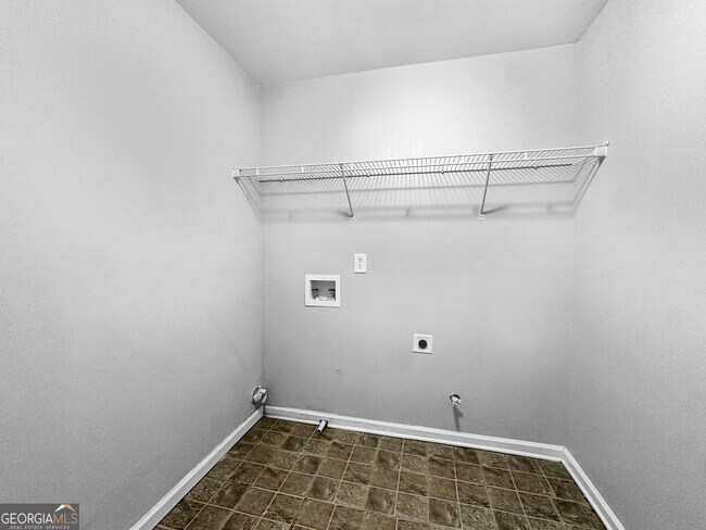 Building Photo - 655 Balerma St