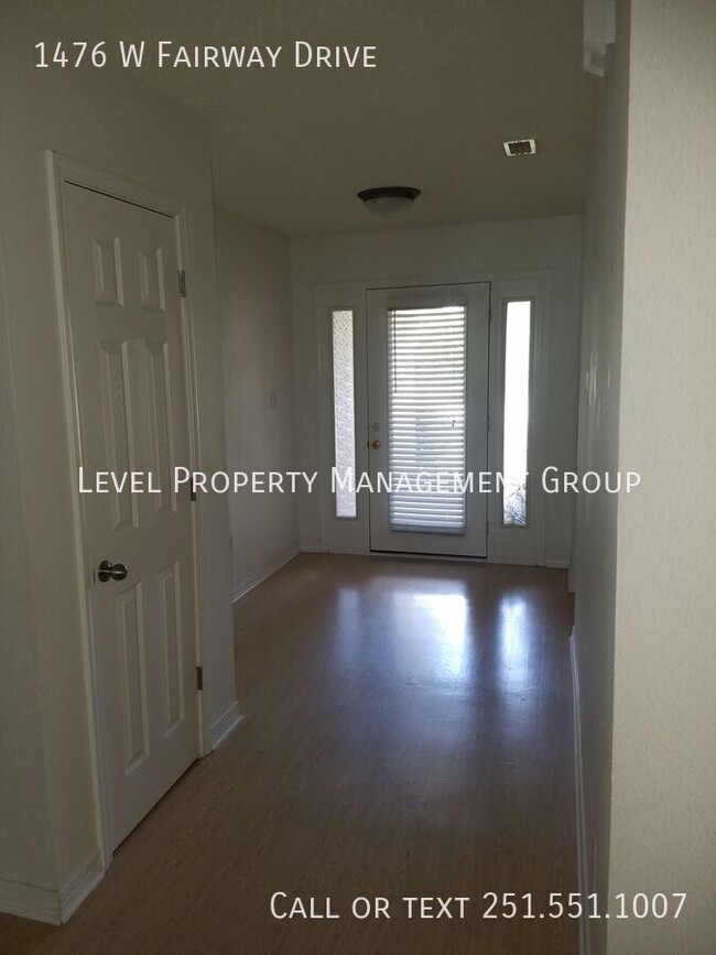 Building Photo - 1476 W Fairway Dr