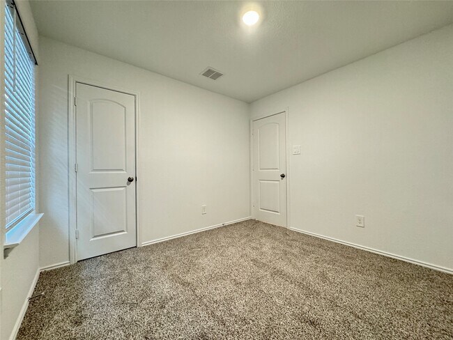 Building Photo - 1746 Windstone Rdg Dr
