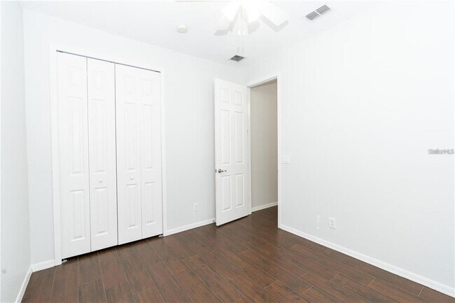 Building Photo - 9763 Moss Rose Way