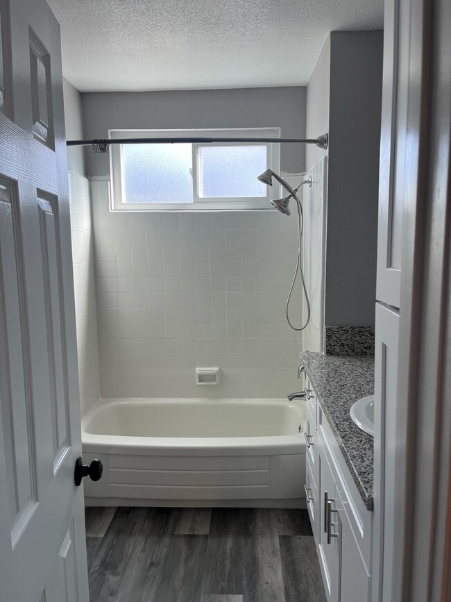 Building Photo - Windsor