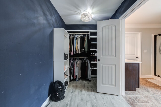 Building Photo - 6905 91st St