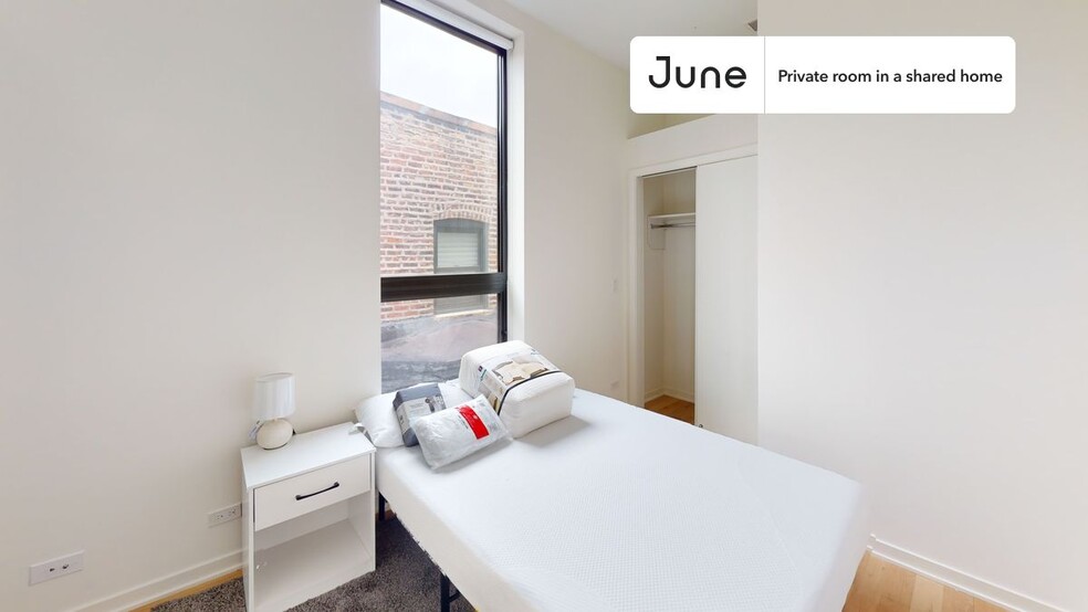 Primary Photo - Private bedroom in 4 bed/3 bath Home