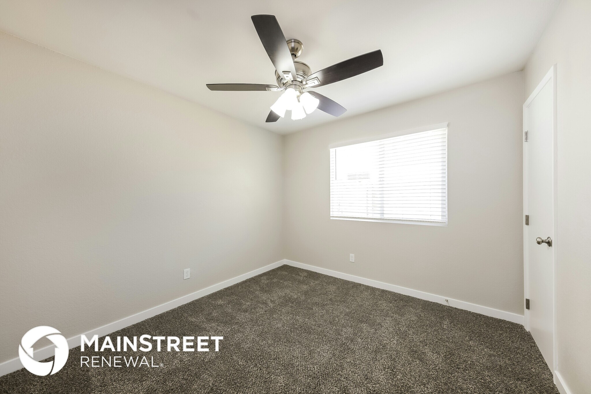 Building Photo - 318 W 18th Ave