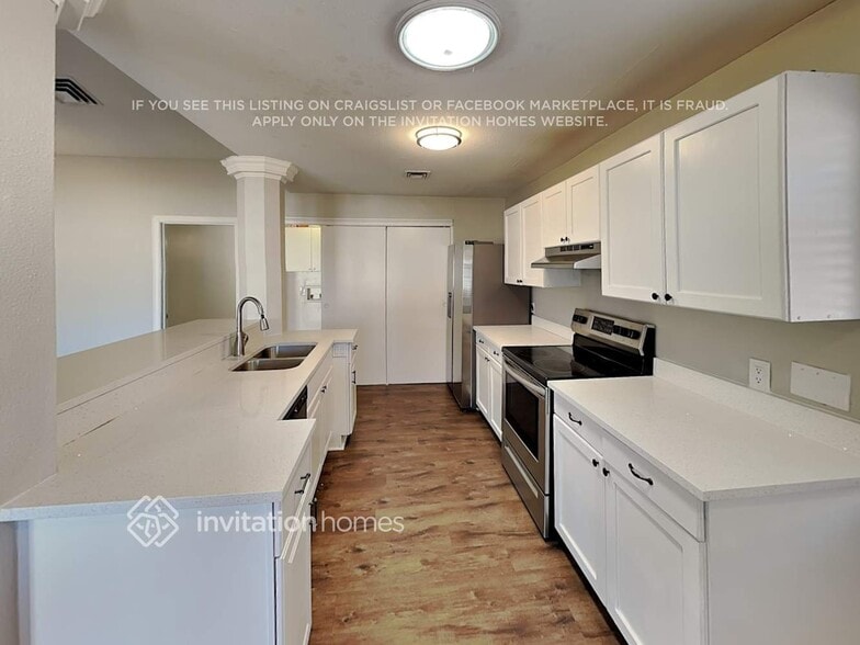 Building Photo - 6744 W Turquoise Ave