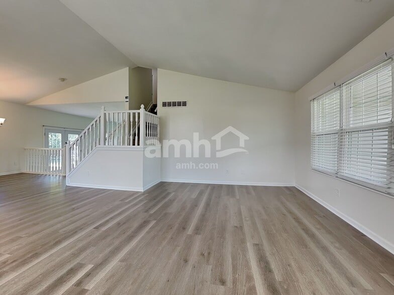 Building Photo - 6158 Glennsbury Ct