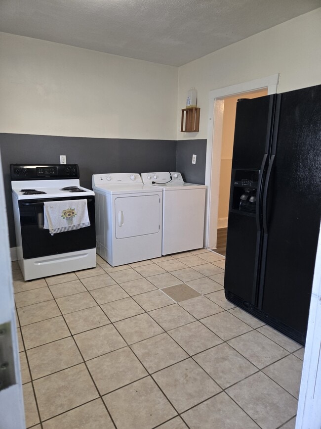 Building Photo - 25 Mount St