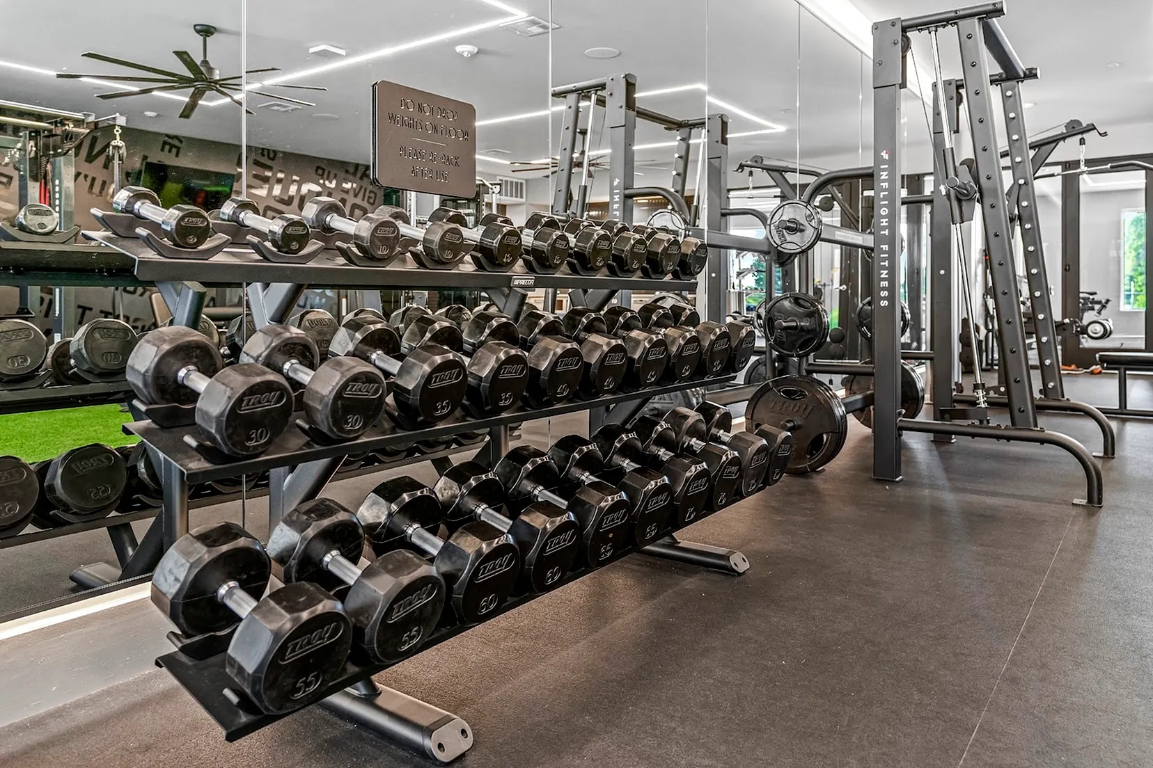 Building Photo - 1345 E 15th St