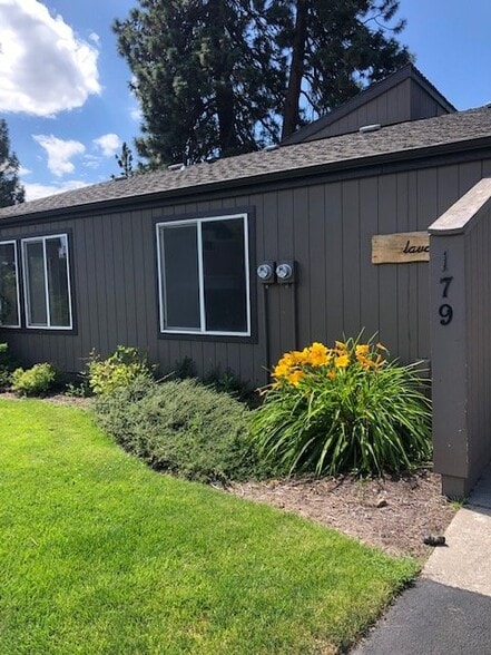 Building Photo - 179 NE Isaiah Dr