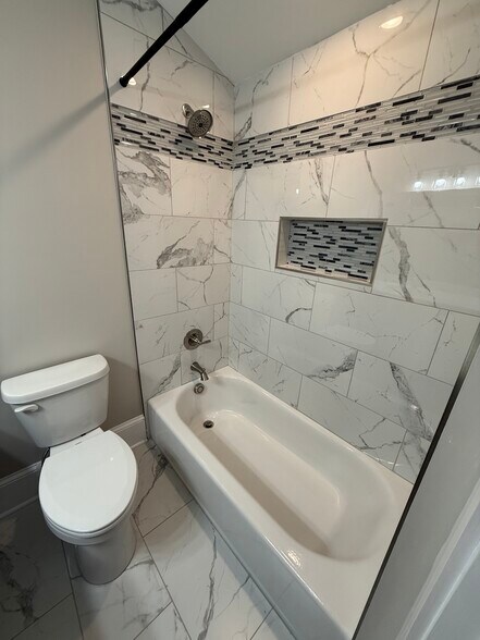 Building Photo - 1930 S Lumpkin St