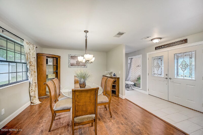 Building Photo - 5556 Floral Ave