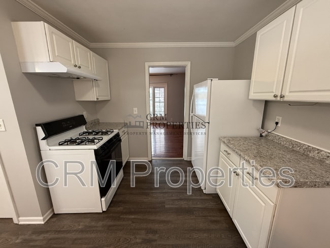 Building Photo - 513 James Dr