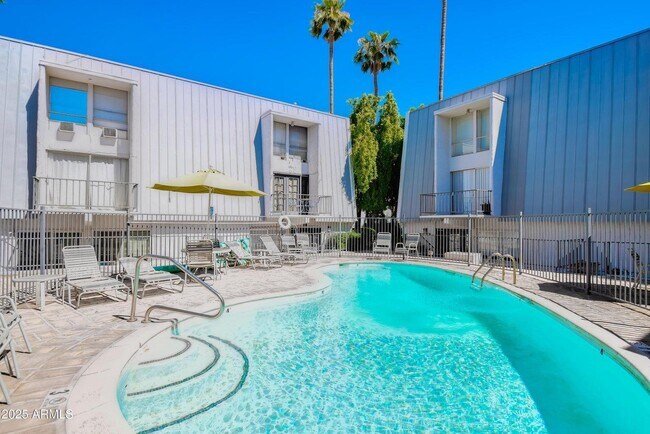 Building Photo - 3416 N 44th St