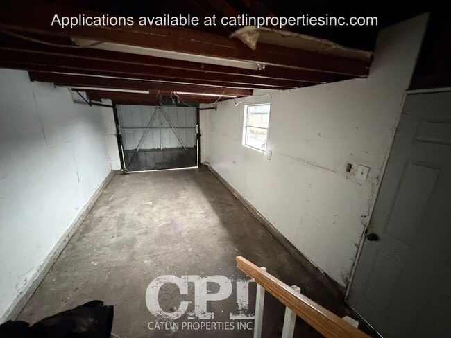 Building Photo - 1050 19th Ave