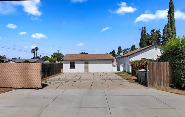 Building Photo - 4508 Edgewood Pl