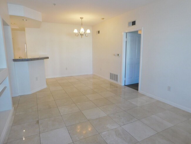 Building Photo - Downstairs Westpark Condo 1 Bedroom 1 Bath...