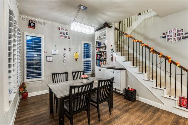 Building Photo - 630 Bridge St