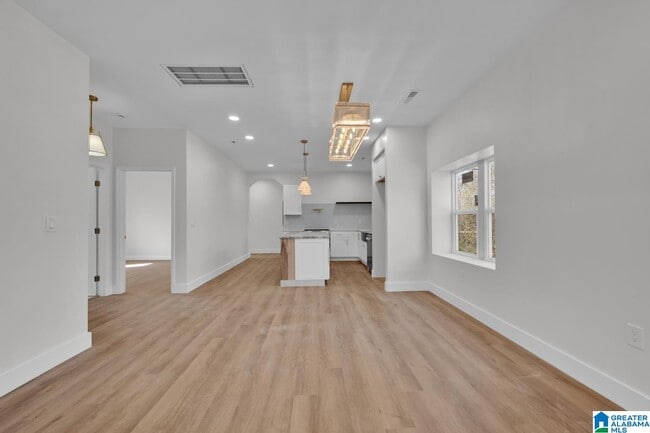 Building Photo - 1720 34th Pl N