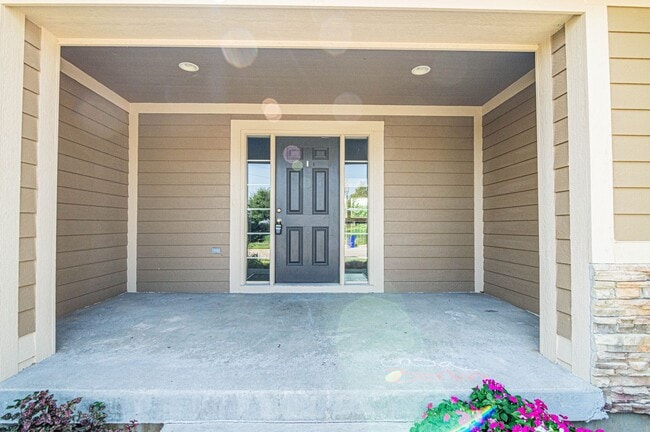 Building Photo - Please View 3D Virtual Walk-Through Before Scheduling a Showing