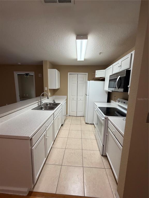 Building Photo - 5475 Vineland Rd