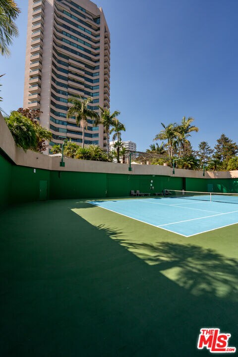Building Photo - 10490 Wilshire Blvd