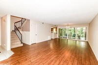 Building Photo - 6 Troza Ln
