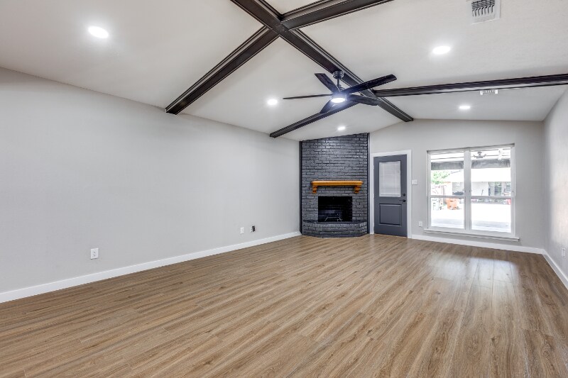 Building Photo - 1233 Mill Valley Dr