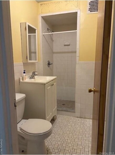 Building Photo - 9208 242nd St