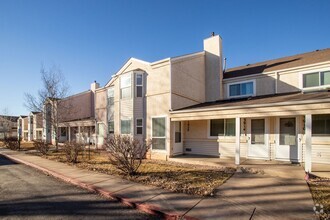 Building Photo - Charming 2-Bed, 2-Bath Townhome– Move-In R...