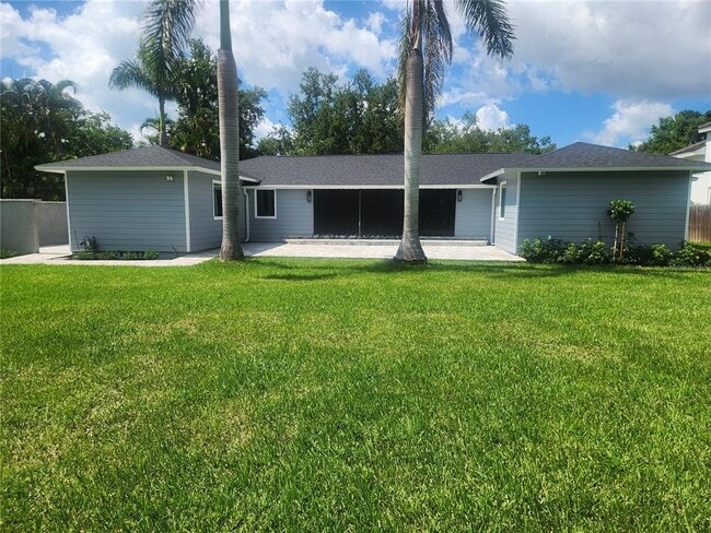 Building Photo - 1638 South Dr