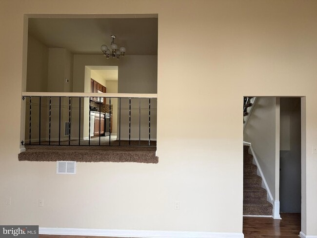 Building Photo - 9 Autumn Hill Way