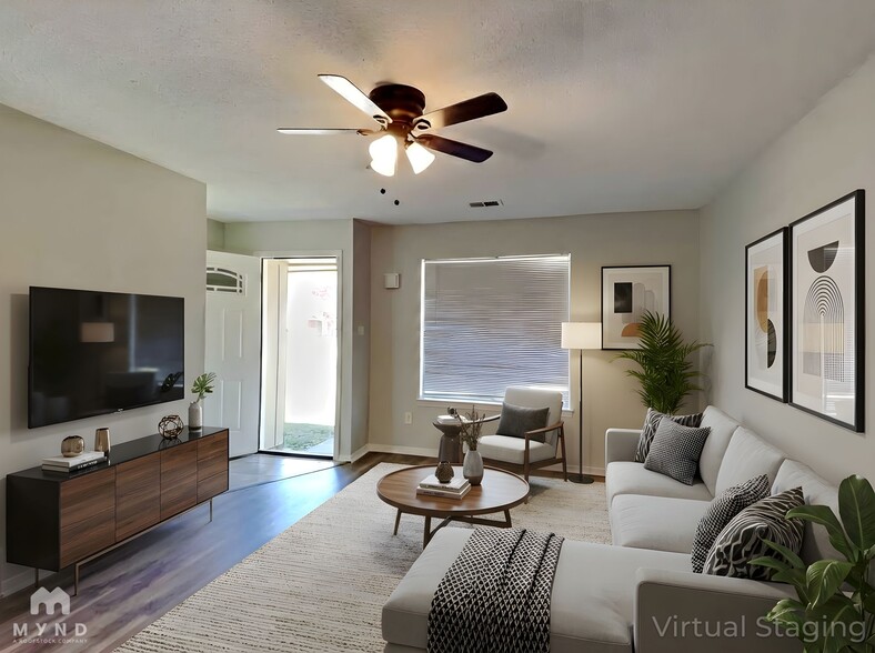 Building Photo - 3755 Carroll Dr