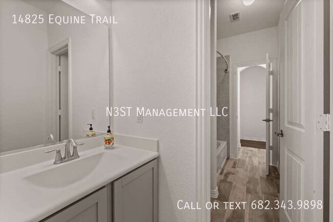 Building Photo - 14825 Equine Trail