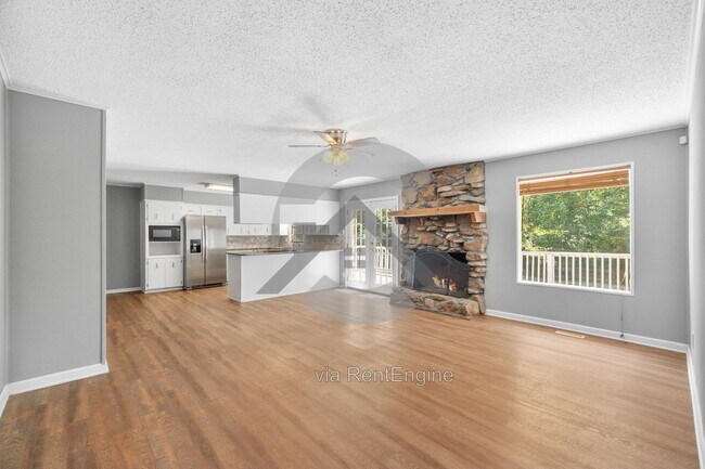 Building Photo - 108 Robin Ln