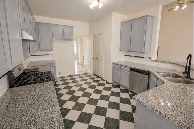 Building Photo - 13623 Eldridge Springs Way