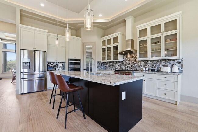 Building Photo - 3813 Calverhall Way