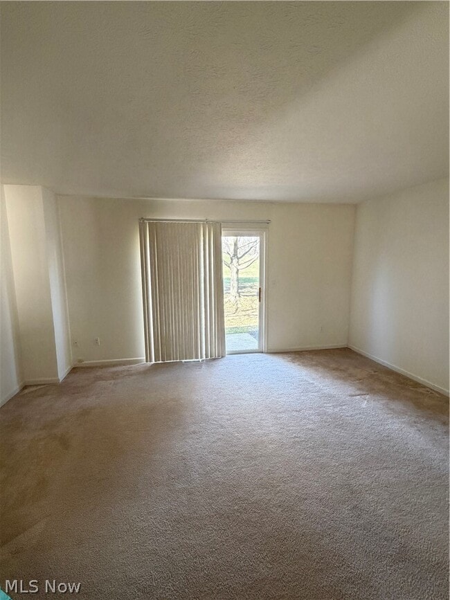 Building Photo - 1360 Meadow Run