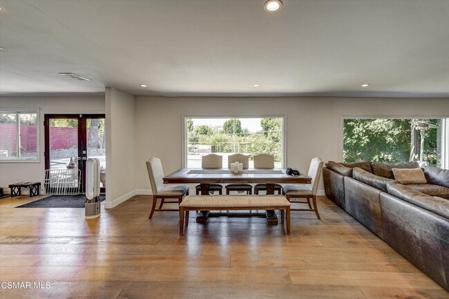 Building Photo - 4833 Dunman Ave