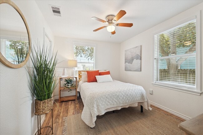 Building Photo - 1213 55th St