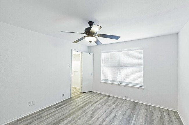 Building Photo - 4800 Northway Dr