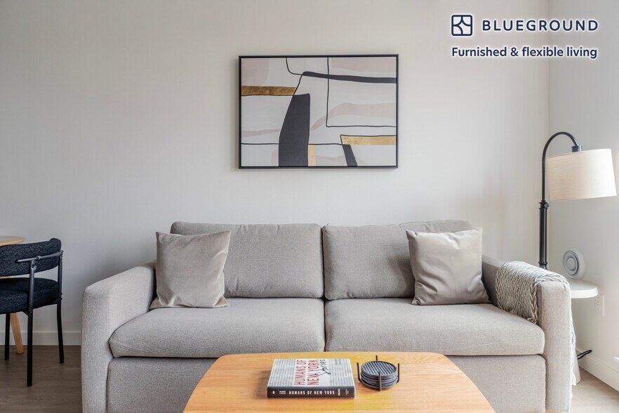 Building Photo - 17645 NE 69th Ct