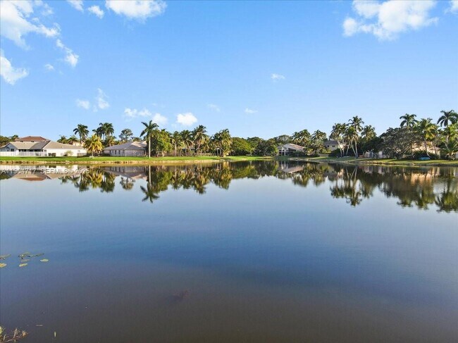 Building Photo - 642 Heritage Dr