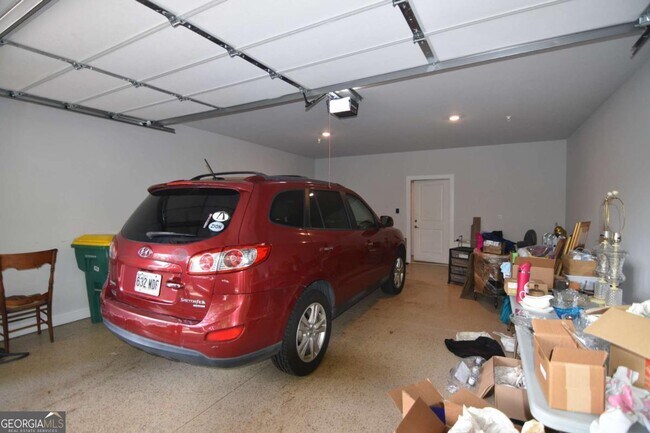 Building Photo - 137 Pearl St