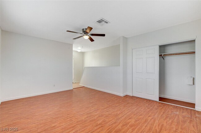 Building Photo - 5813 W Balzar Ave