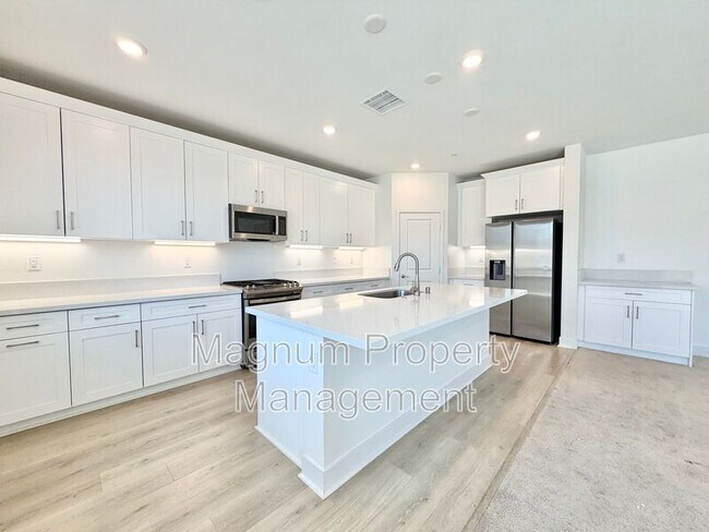 Building Photo - 34390 Coconut Cir