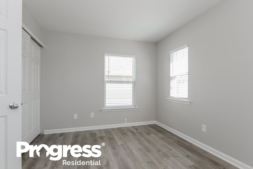 Building Photo - 12701 Cumberland Cove Dr