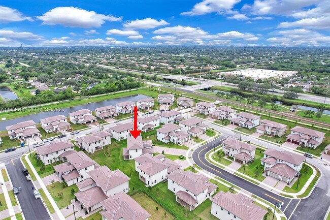 Building Photo - 4422 SW 122nd Ter