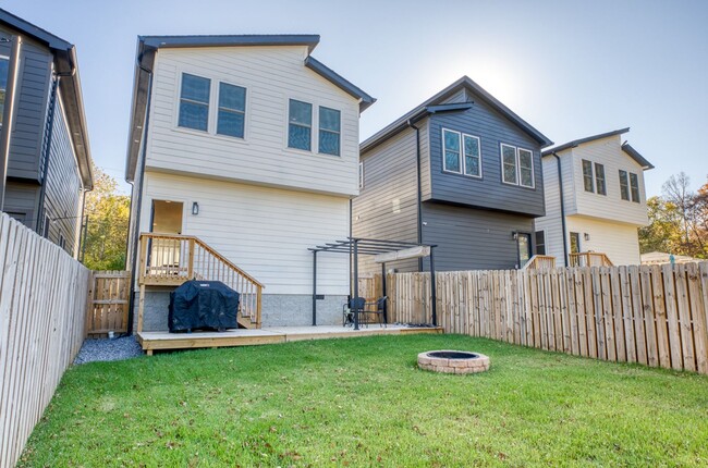 Building Photo - 96 Shields Ln