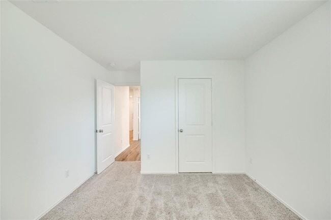 Building Photo - 275 Mica Trl